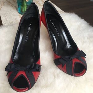 Pre-loved Marc Jacobs Red leather & blk grosgrain